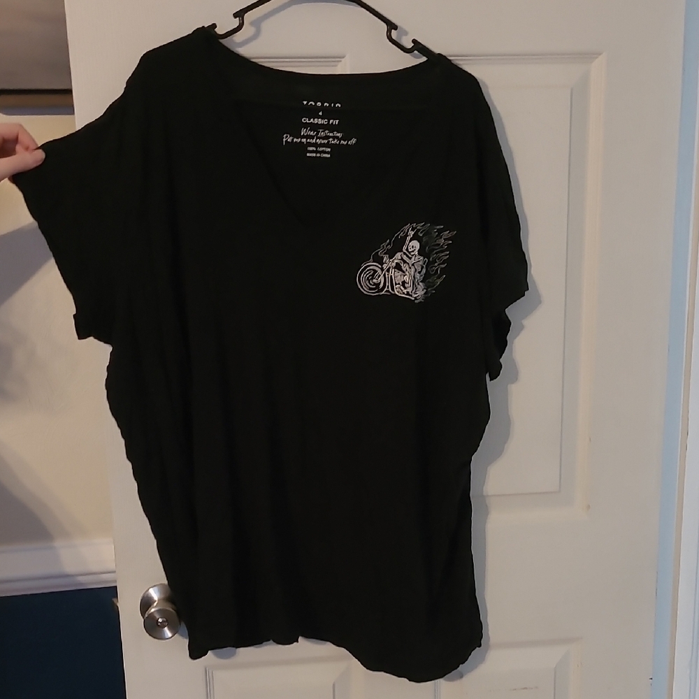 Torrid Black Classic Fit V-Neck Tee